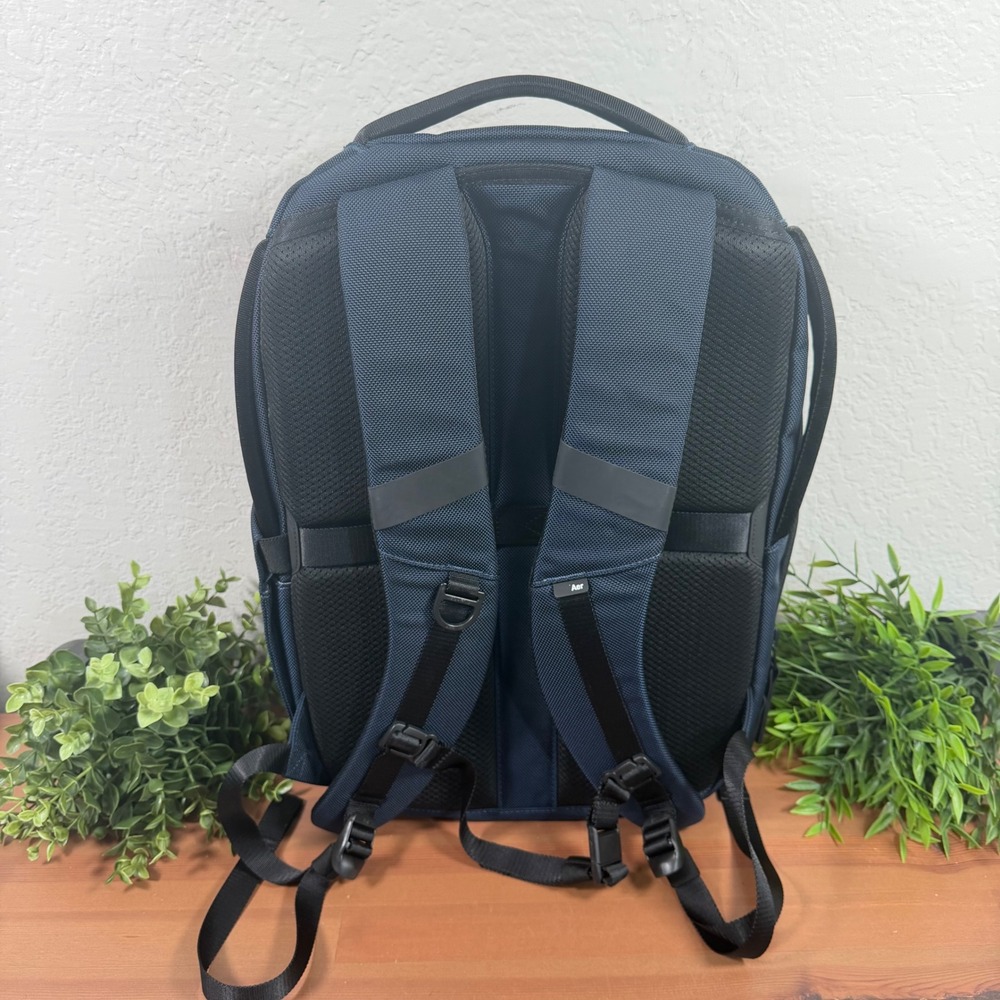 Aer City Pack 2 in Navy 16L like-new - Picture 5 of 13
